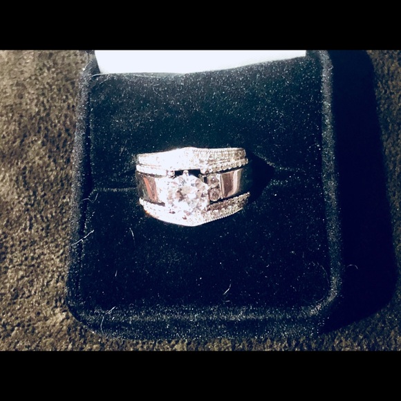 Wedding ring - Picture 3 of 6